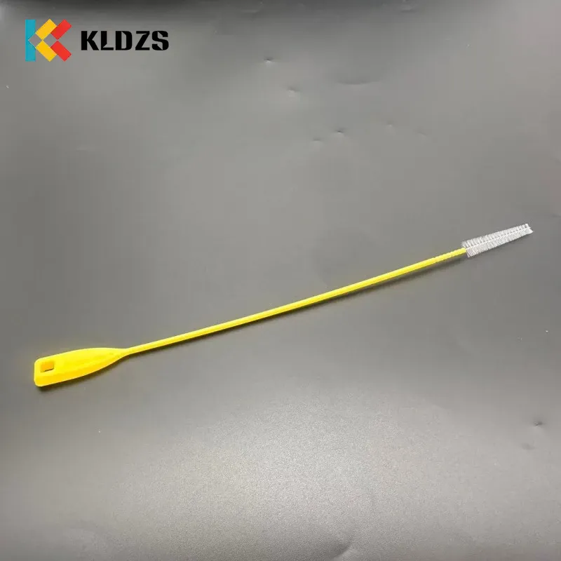 زجاجة أطفال من القش